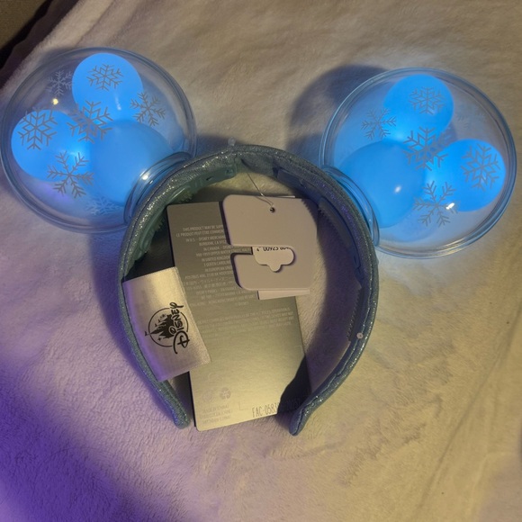 DISNEY HOLIDAY CHRISTMAS EARS - Picture 2 of 3